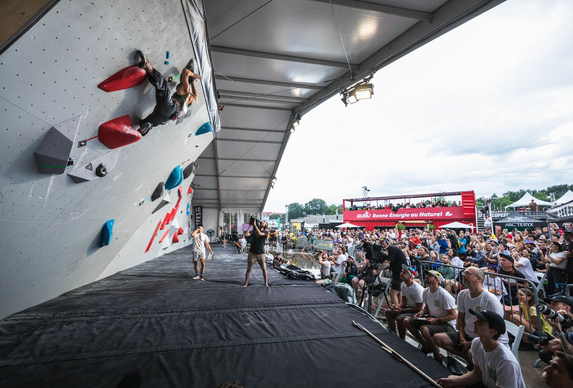 Everything you need to know about the bouldering competition on the